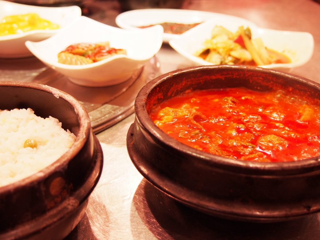 「韓国の食事」